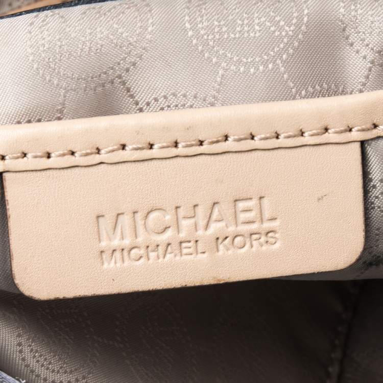 Pre Owned MICHAEL Michael Kors White/Beige Signature Coated Canvas and Leather Jet Set Hobo