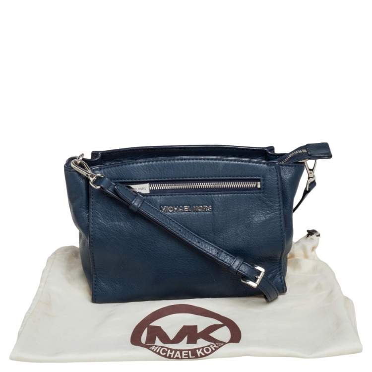 Pre Owned MICHAEL Michael Kors Navy Blue Leather Top Zip Crossbody Bag