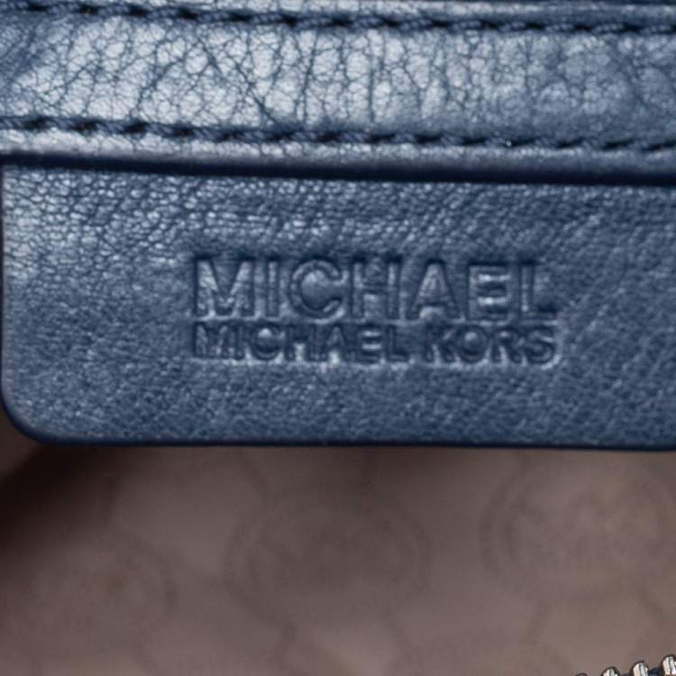 Pre Owned MICHAEL Michael Kors Navy Blue Leather Top Zip Crossbody Bag