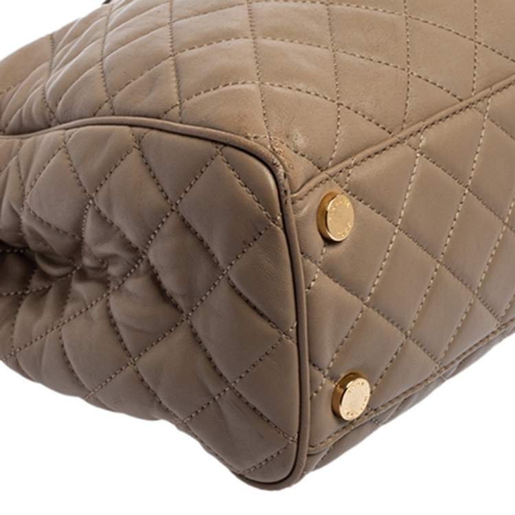 Pre Owned MICHAEL Michael Kors Beige Quilted Leather Large Susannah Tote