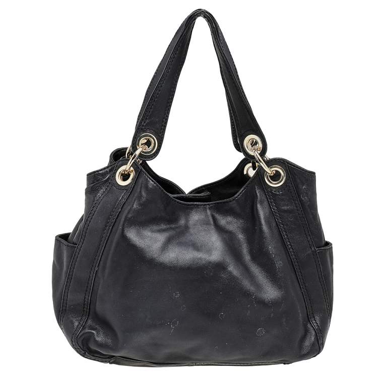 مملوكة مسبقًا MICHAEL Michael Kors Black Leather Ludlow Drawstring Shoulder Bag