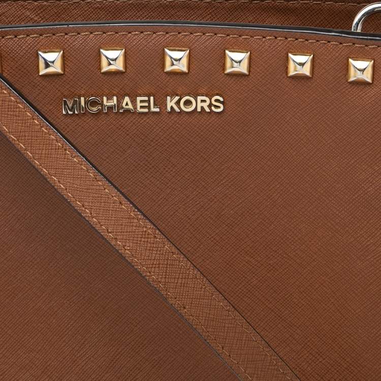 مملوكة مسبقًا MICHAEL Michael Kors Tan Leather Small Selma Crossbody Bag