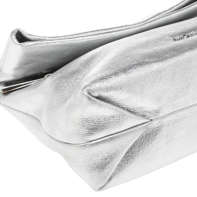 Pre Owned MICHAEL Michael Kors Metallic Silver Leather Daria Fold Over Clutch