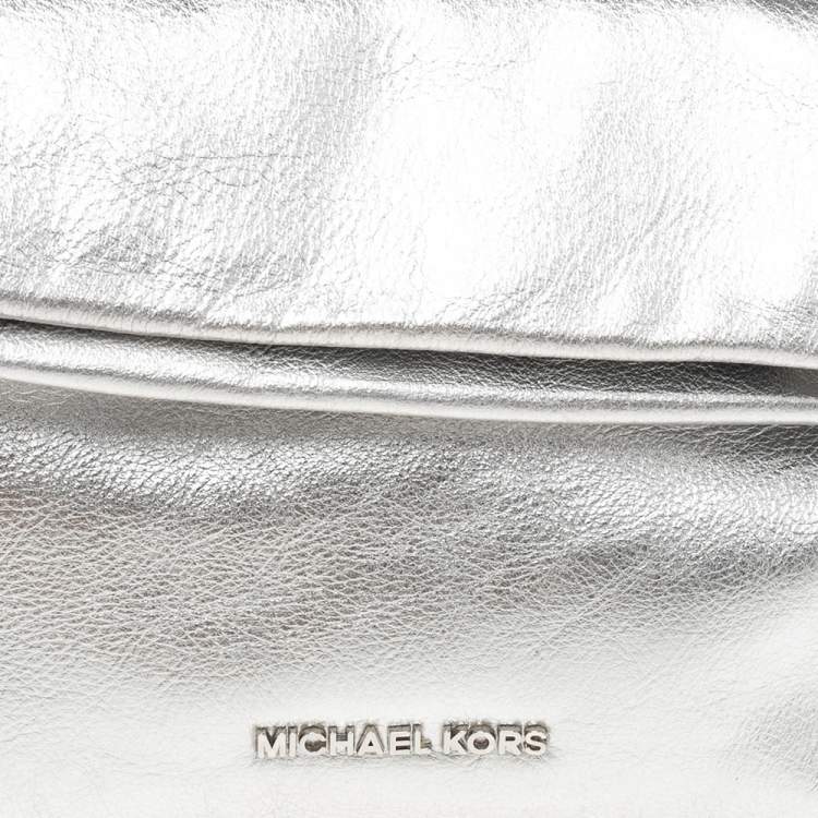 Pre Owned MICHAEL Michael Kors Metallic Silver Leather Daria Fold Over Clutch