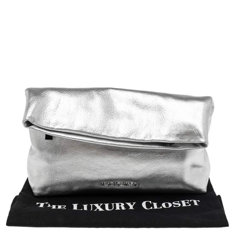 Pre Owned MICHAEL Michael Kors Metallic Silver Leather Daria Fold Over Clutch