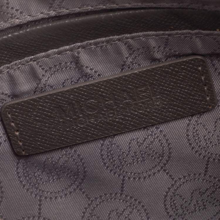 Pre Owned MICHAEL Michael Kors Silver Signature Patent Leather Baguette