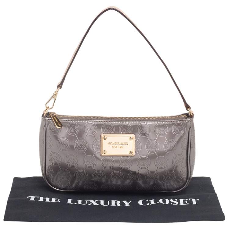Pre Owned MICHAEL Michael Kors Silver Signature Patent Leather Baguette