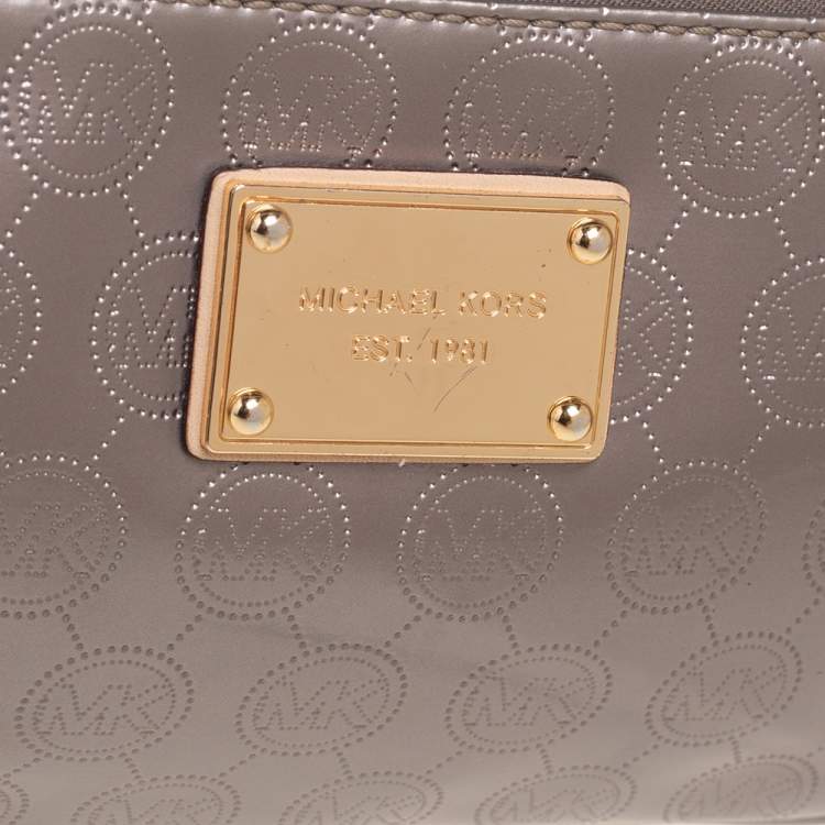Pre Owned MICHAEL Michael Kors Silver Signature Patent Leather Baguette