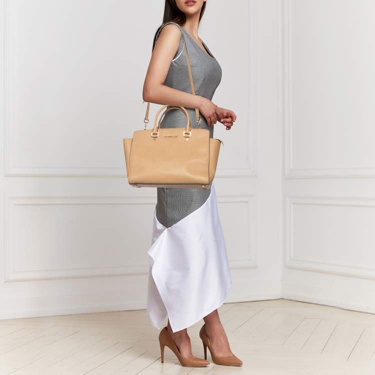 Michael Kors Selma Satchel/Top Handle Bag Large Bags & Handbags