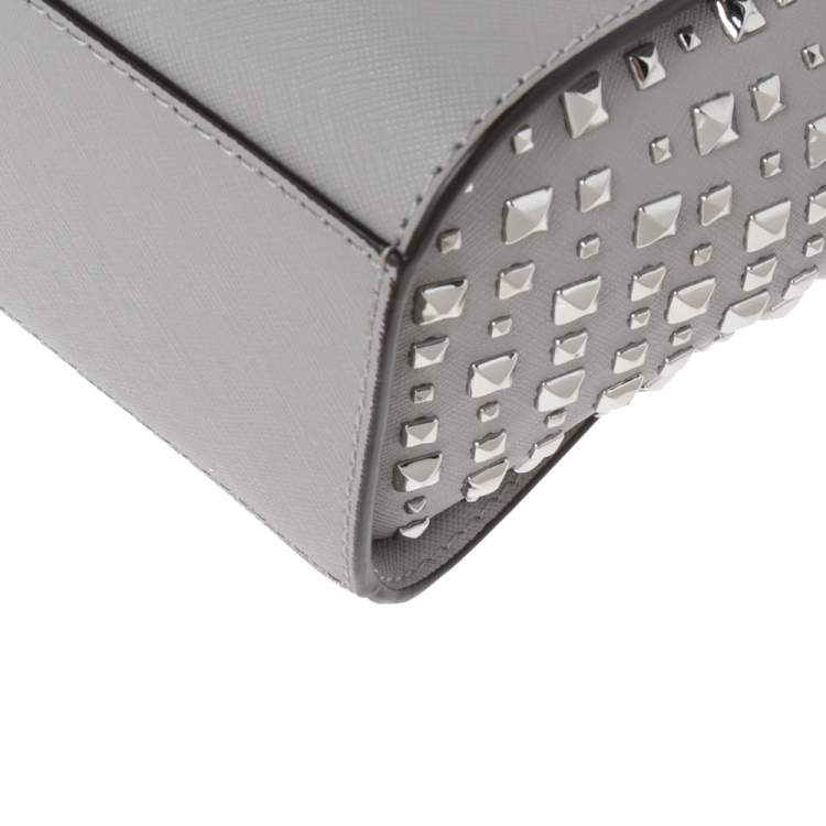 مملوكة مسبقًا MICHAEL Michael Kors Grey Leather Studded Small Selma Crossbody Bag