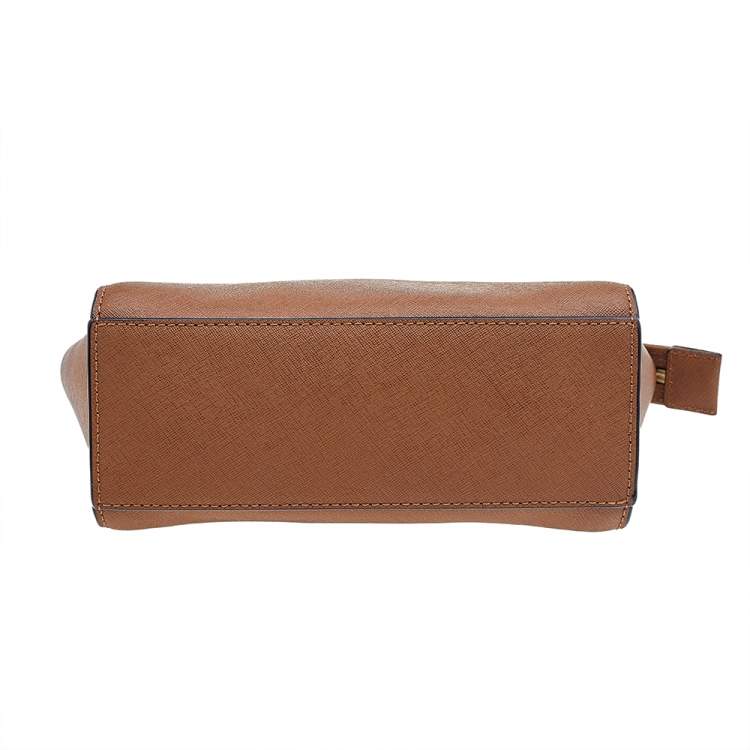 مملوكة مسبقًا MICHAEL Michael Kors Brown Saffiano Leather Small Selma Crossbody Bag