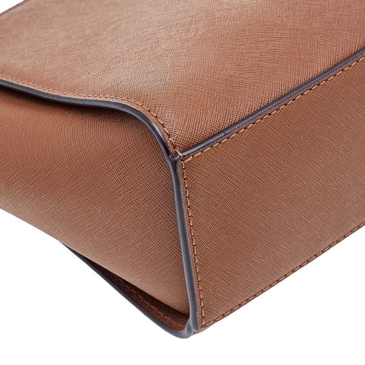 مملوكة مسبقًا MICHAEL Michael Kors Brown Saffiano Leather Small Selma Crossbody Bag