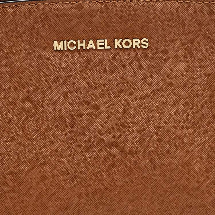 مملوكة مسبقًا MICHAEL Michael Kors Brown Saffiano Leather Small Selma Crossbody Bag
