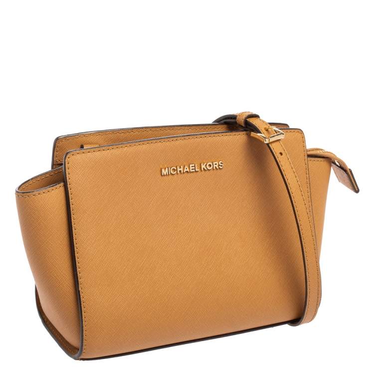 مملوكة مسبقًا MICHAEL Michael Kors Tan Saffiano Leather Medium Selma Crossbody Bag
