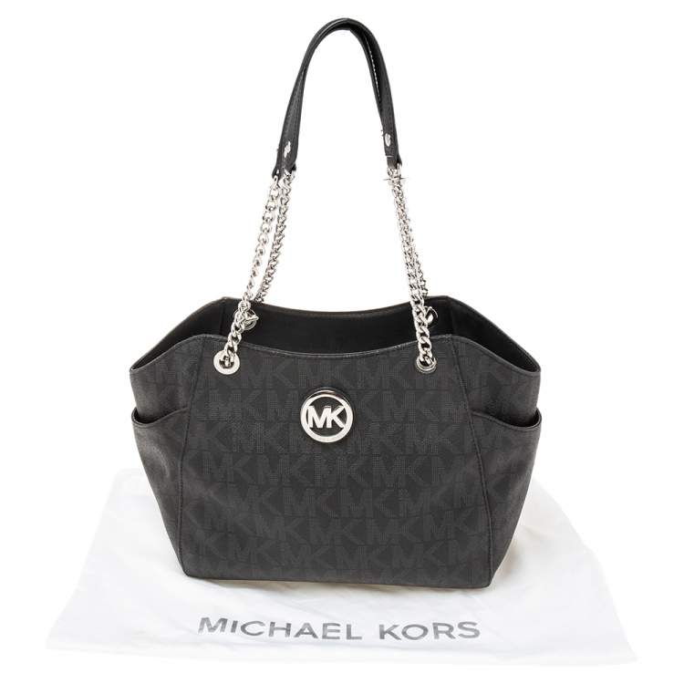 Pre Owned MICHALE Michael Kors Black Signature Coated Canvas Jet Set Travel Chain Tote