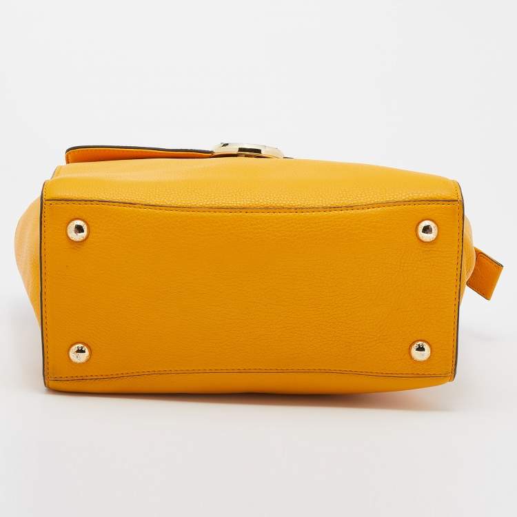 مملوكة مسبقًا MICHAEL Michael Kors Yellow Leather Hudson Satchel