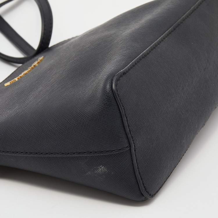 Pre Owned MICHAEL Michael Kors Black Leather Cindy Dome Crossbody Bag