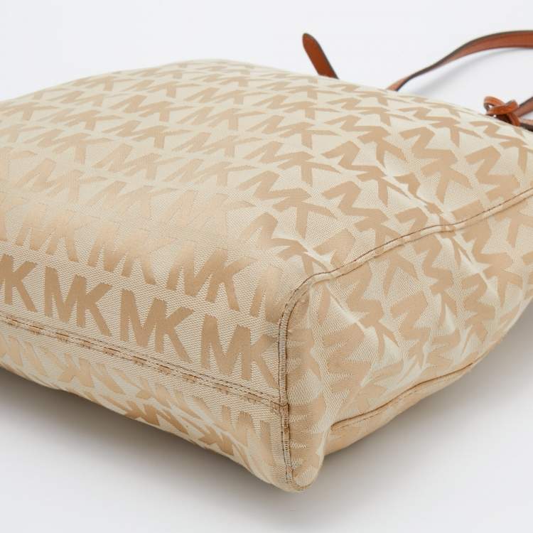 Pre Owned MICHAEL Michael Kors Beige/Brown Signature Canvas And Leather Jet Set Tote