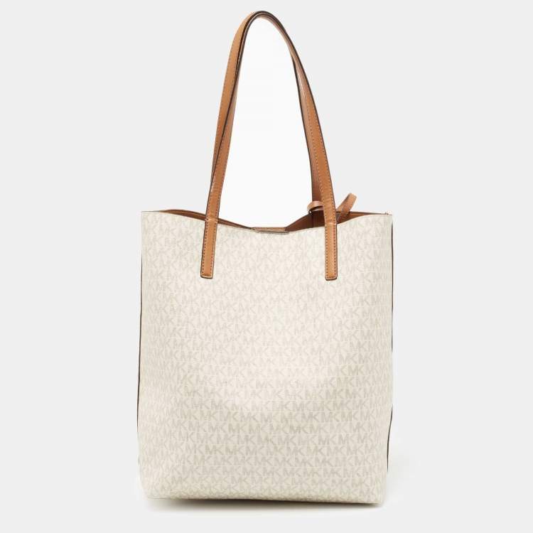 Pre Owned MICHAEL Michael Kors Vanilla/Tan Signature Coated Canvas and Leather Hayley Tote 