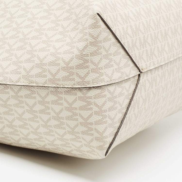 Pre Owned MICHAEL Michael Kors Vanilla/Tan Signature Coated Canvas and Leather Hayley Tote 
