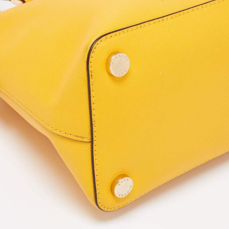 مملوكة مسبقًا MICHAEL Michael Kors Mustard Yellow Leather Cindy Dome Satchel