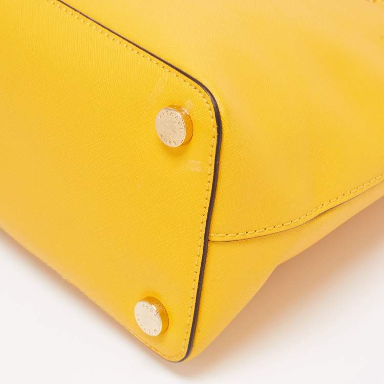 مملوكة مسبقًا MICHAEL Michael Kors Mustard Yellow Leather Cindy Dome Satchel
