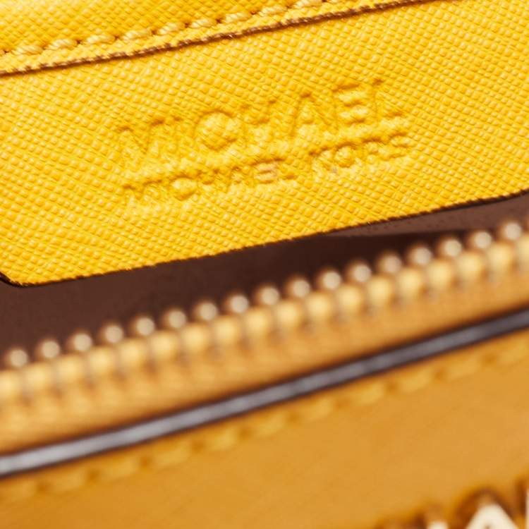 مملوكة مسبقًا MICHAEL Michael Kors Mustard Yellow Leather Cindy Dome Satchel