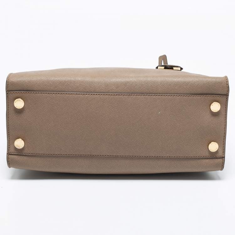 Pre Owned MICHAEL Michael Kors Beige Saffiano Leather Dillon Tote