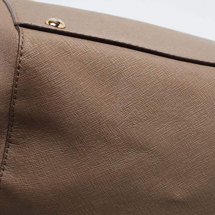 Pre Owned Michael Kors Dark Beige Saffiano Leather Large Cindy Dome Satchel