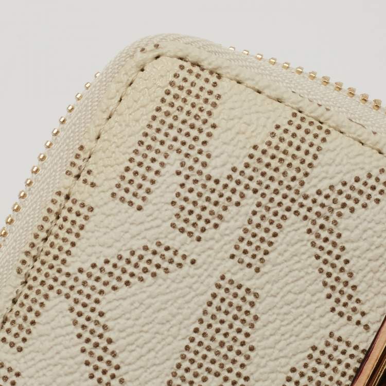 Pre Owned MICHAEL Michael Kors White/Beige Signature Coated Canvas Zip Around Wristlet Wallet