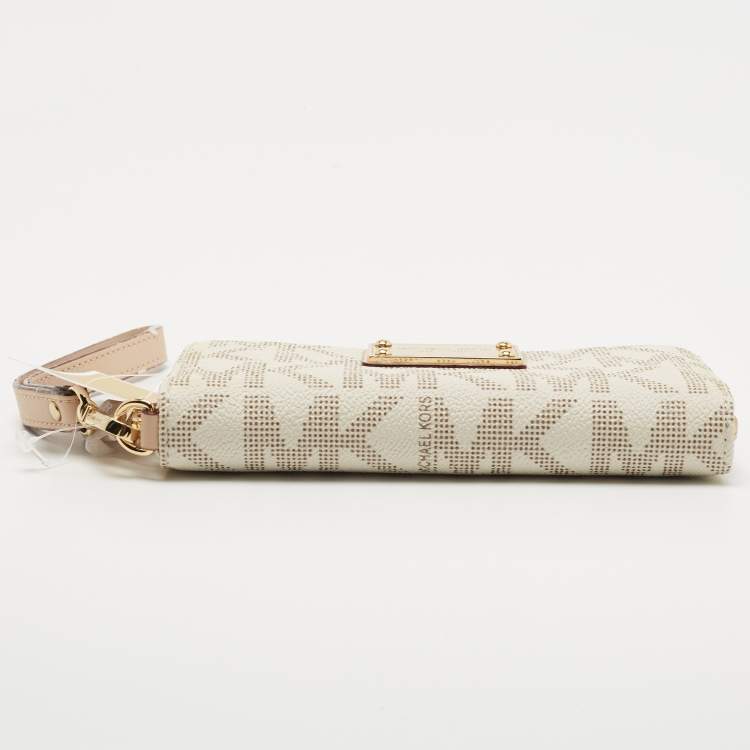 Pre Owned MICHAEL Michael Kors White/Beige Signature Coated Canvas Zip Around Wristlet Wallet