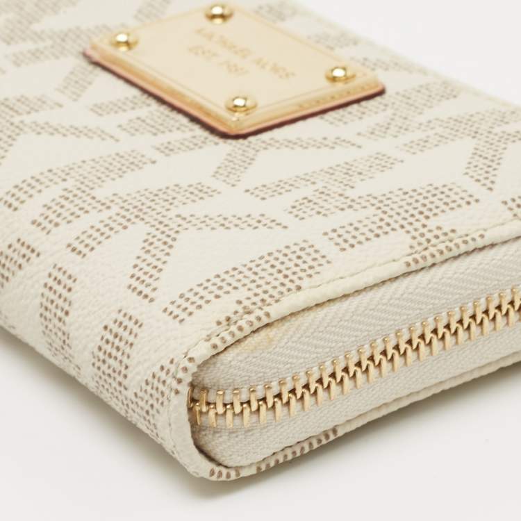 Pre Owned MICHAEL Michael Kors White/Beige Signature Coated Canvas Zip Around Wristlet Wallet