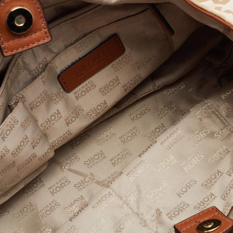 Pre Owned MICHAEL Michael Kors Cream/Brown Signature Canvas Ring Handle Shoulder Bag