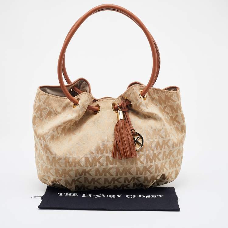 Pre Owned MICHAEL Michael Kors Cream/Brown Signature Canvas Ring Handle Shoulder Bag