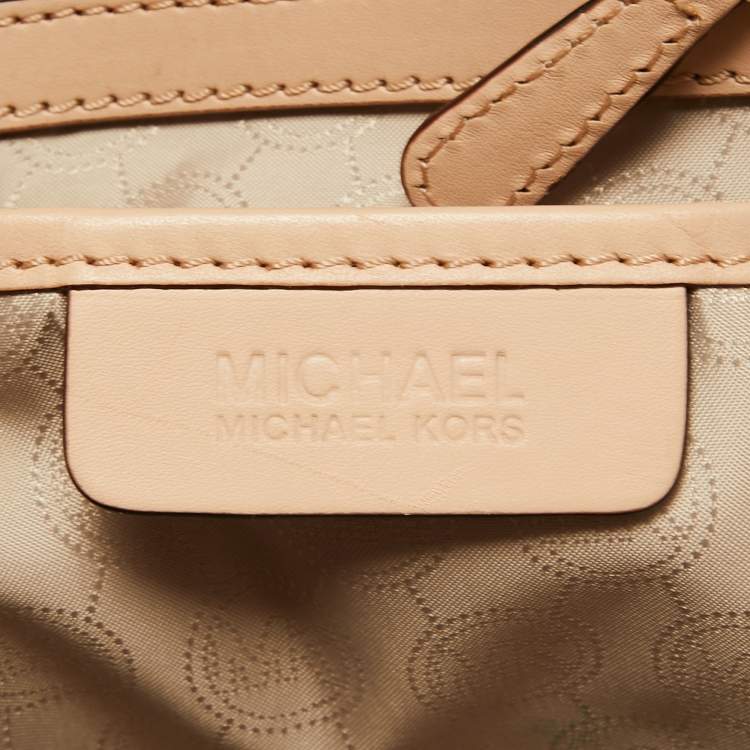 Pre Owned MICHAEL Michael Kors Ivory Signature Coated Canvas and Leather Jet Set Zip Tote 