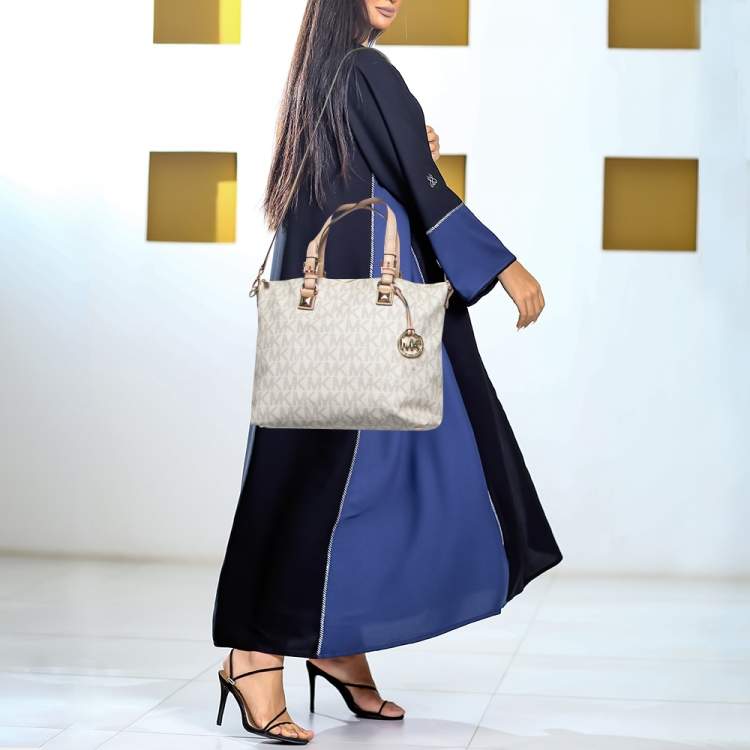 Pre Owned MICHAEL Michael Kors Ivory Signature Coated Canvas and Leather Jet Set Zip Tote 
