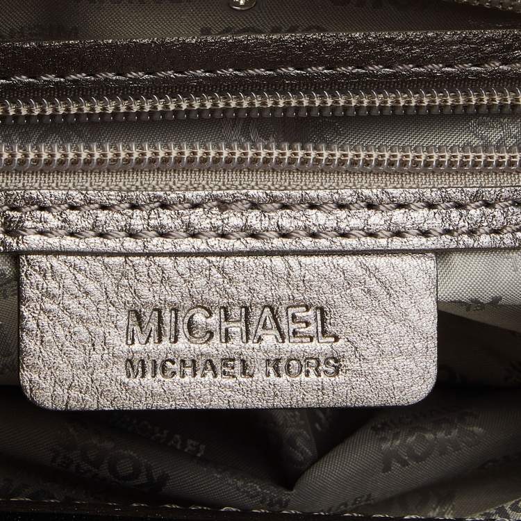 Pre Owned MICHAEL Michael Kors Metallic Grey Leather Top Handle Frame Clutch