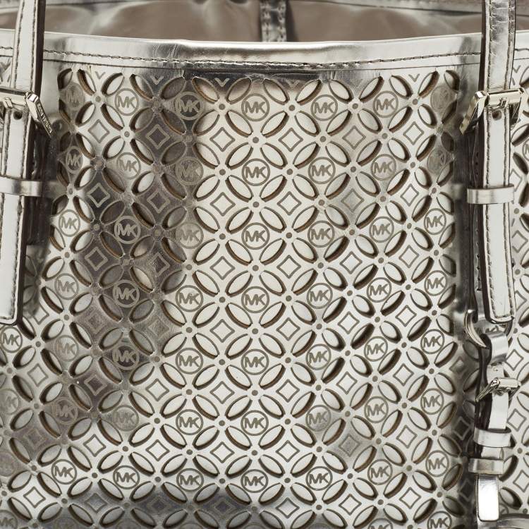 Pre Owned MICHAEL Michael Kors Silver Leather Lasercut Travel Tote