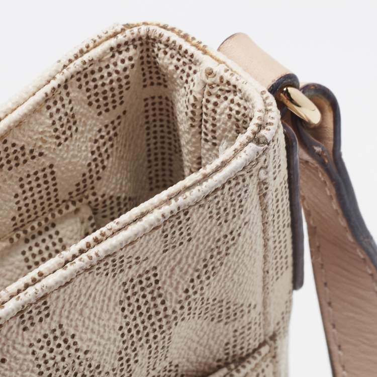 Pre Owned MICHAEL Michael Kors Off White/Beige Signature Coated Canvas Crossbody Bag