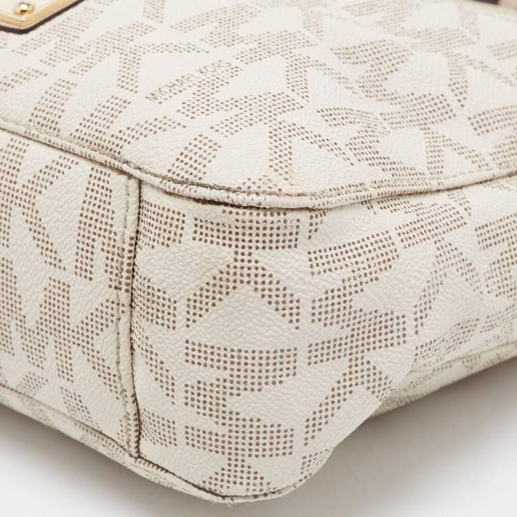 Pre Owned MICHAEL Michael Kors Off White/Beige Signature Coated Canvas Crossbody Bag
