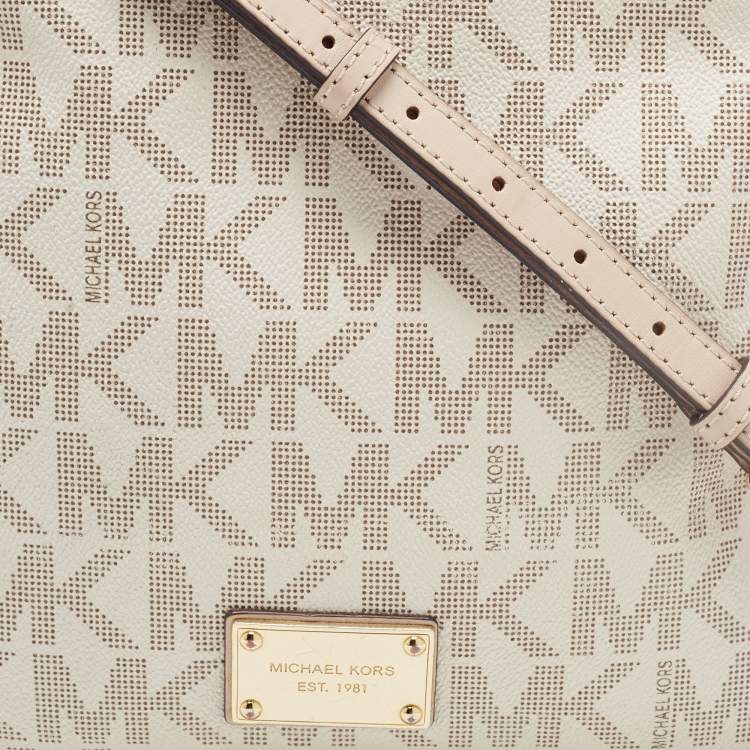 Pre Owned MICHAEL Michael Kors Off White/Beige Signature Coated Canvas Crossbody Bag