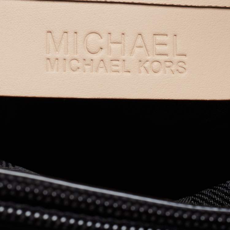 Pre Owned MICHAEL Michael Kors Black Signature Patent Leather Jet Set Tote