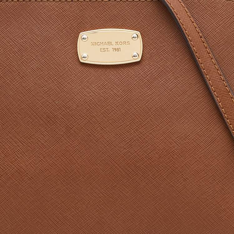 Pre Owned MICHAEL Michael Kors Brown Leather Jet Set Travel Dome Crossbody Bag