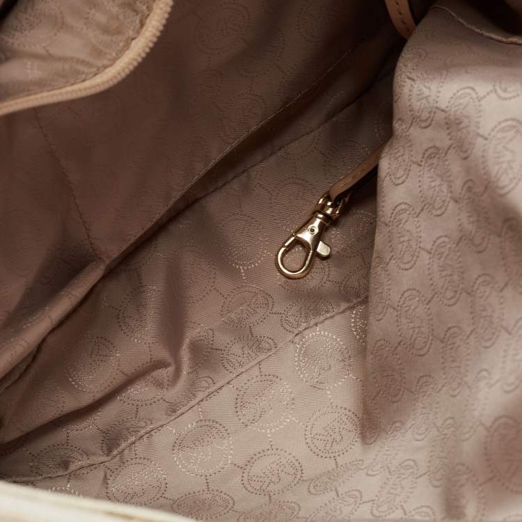 مملوكة مسبقًا MICHAEL Michael Kors Off White/Beige Signature Coated Canvas and Leather Jet Set East West Tote