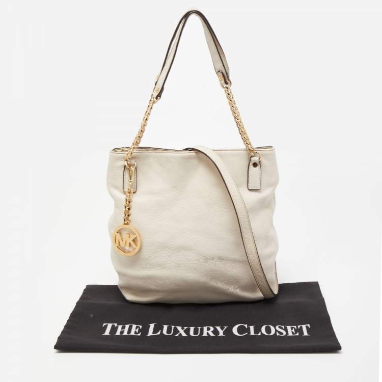 Pre Owned MICHAEL Michael Kors Off White Leather Charm Shoulder Bag