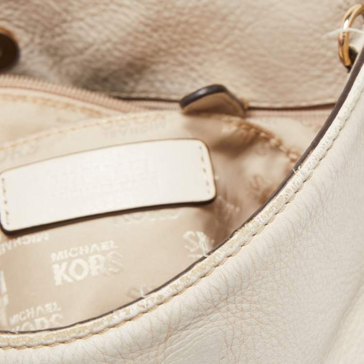 Pre Owned MICHAEL Michael Kors Off White Leather Charm Shoulder Bag