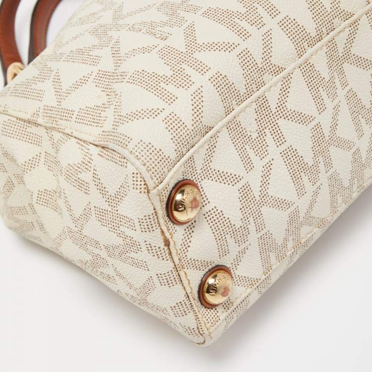 Pre Owned MICHAEL Michael Kors White/Brown Signature Coated and Leather Canvas Cynthia Tote