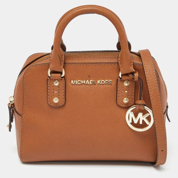 Elevate Your Style With Michael Kors Women's Handbags: Where Luxury Meets  Practicality | Michael kors clothes, Micheal kors handbag, Micheal kors bags