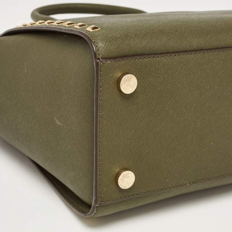 مملوكة مسبقًا Michael Kors Green Studded Leather Large Selma Satchel