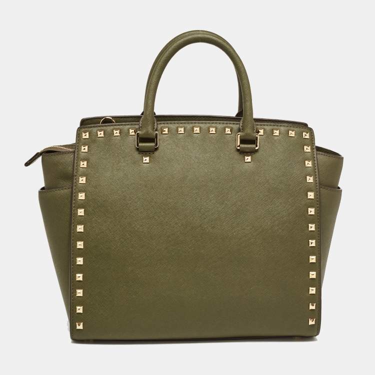 مملوكة مسبقًا Michael Kors Green Studded Leather Large Selma Satchel
